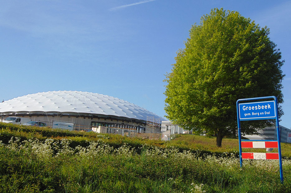 What is the life expectancy of an air dome (5)