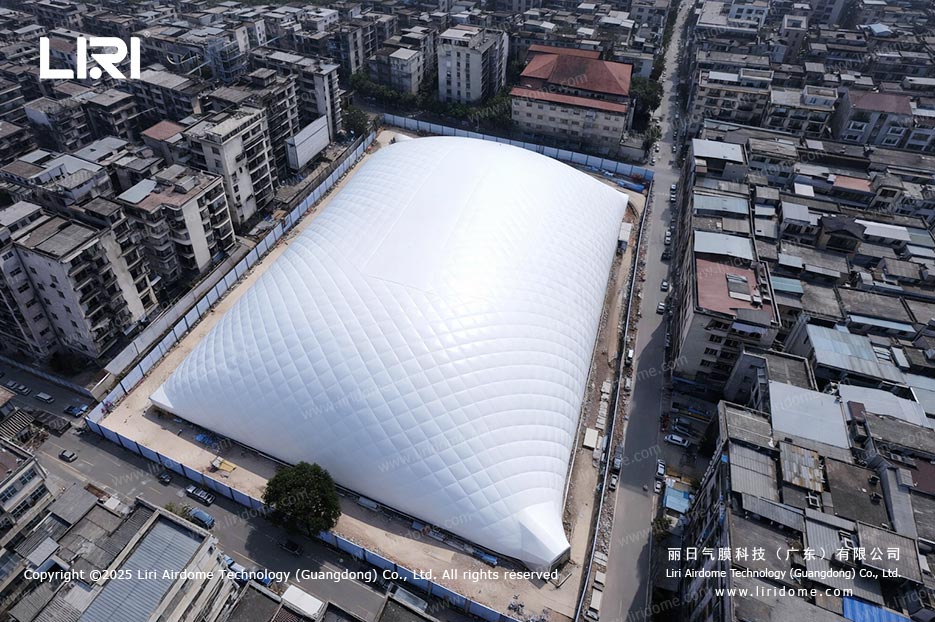 Construction Site Air Dome Construction sites in urban areas are often located in sensitive