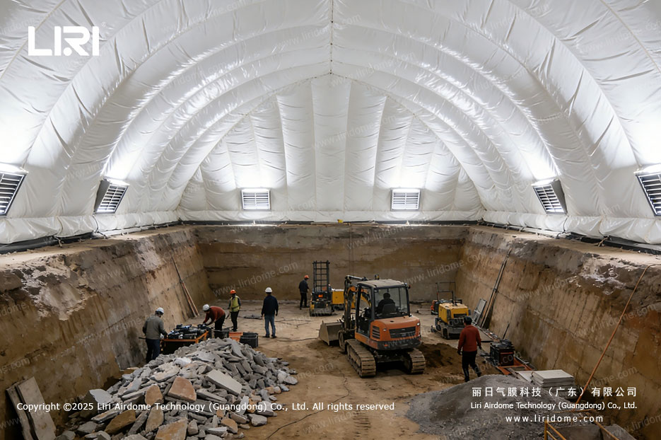 Construction Site Air Dome Construction sites in urban areas are often located in sensitive 7